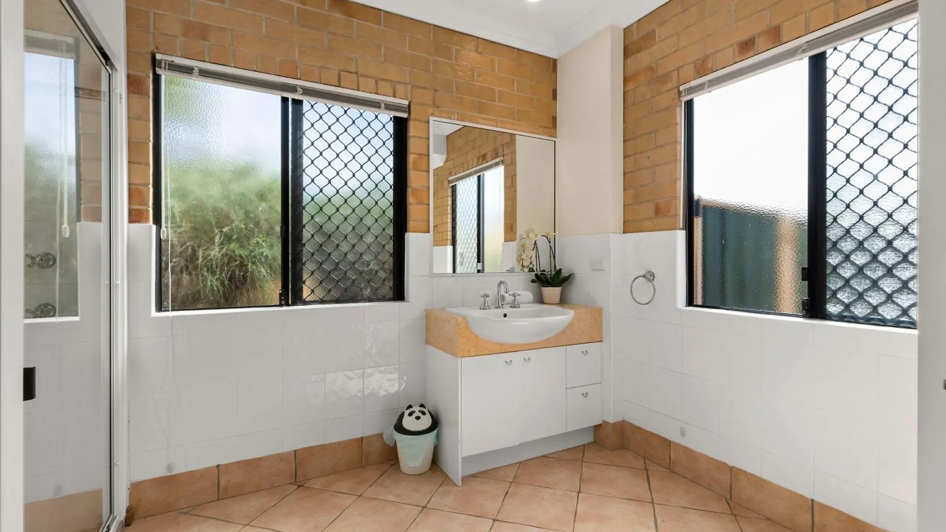 Waterfront Entire Luxury House With Bay View And Pool Villa Redland Bay Holiday home