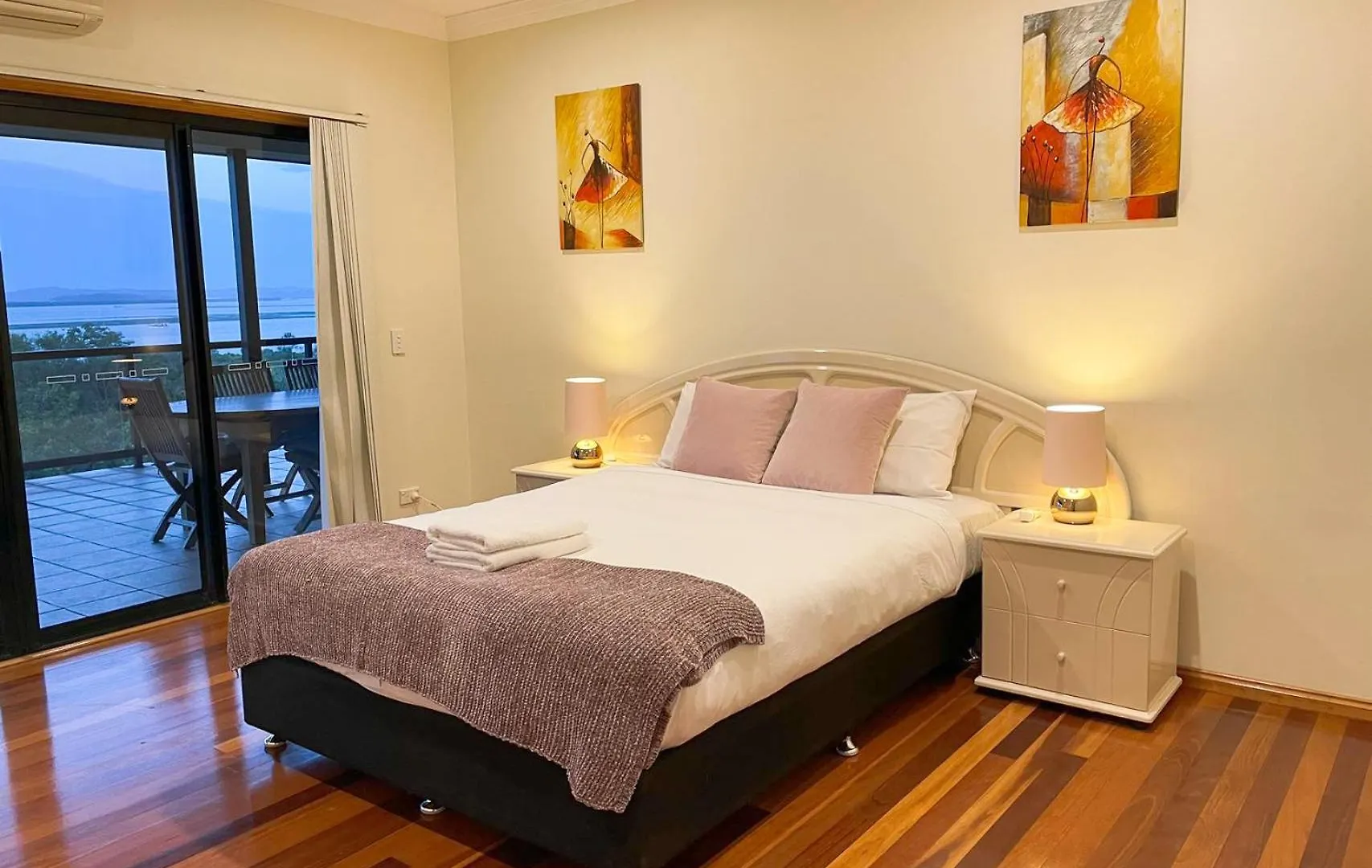Holiday home Waterfront Entire Luxury House With Bay View And Pool Villa Redland Bay
