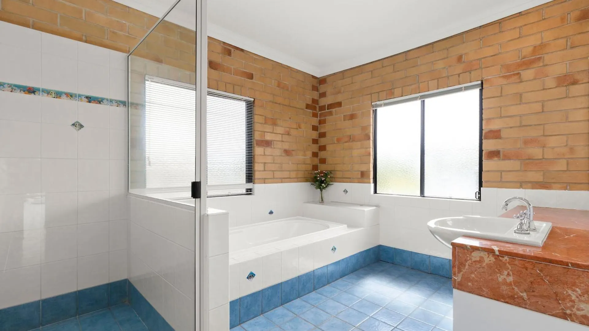 Waterfront Entire Luxury House With Bay View And Pool Villa Redland Bay Holiday home